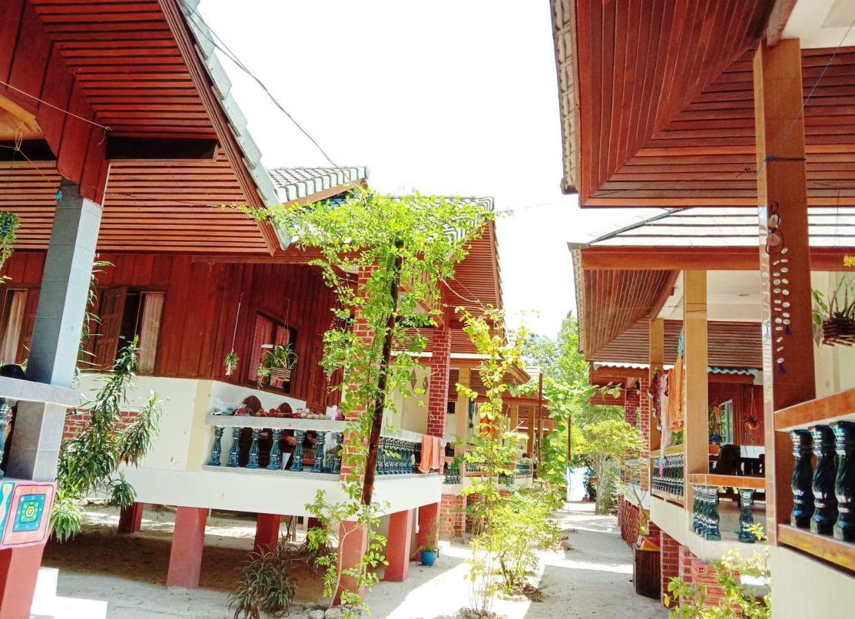Seaboard Bungalow Haad Yao Exteriör bild